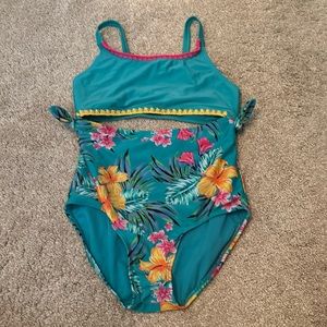 Girls One Piece Bathing Suite Size M 7-8
